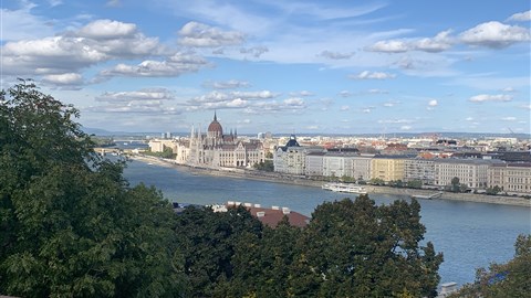 neobyčejná perla na Dunaji Budapešť
