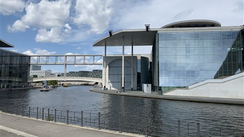 moderní metropole plná historie