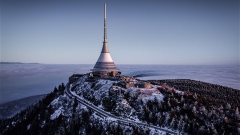 procházka na nejvyšší horu Ještědské hřbetu