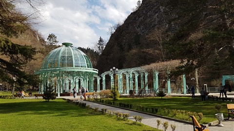 legendární voda v lázních Borjomi