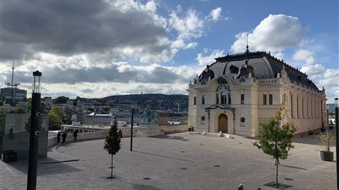 šarmantní město s bohatou historií