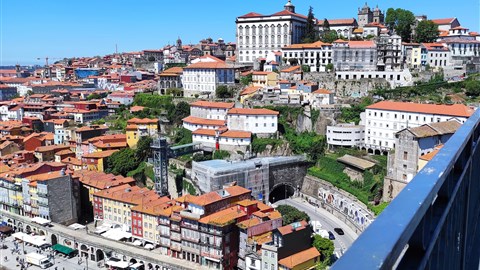 Porto - rodiště portského vína i město s bohatou historií
