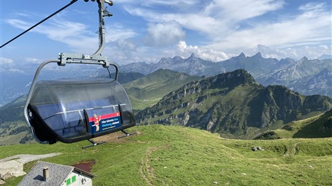 Země horských velikánů