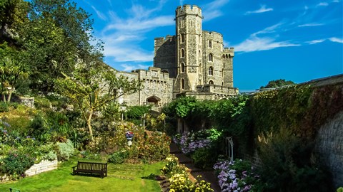 Hrady plné tajemné historie