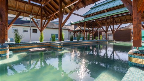 Báječné koupání v lázeňském komplexu